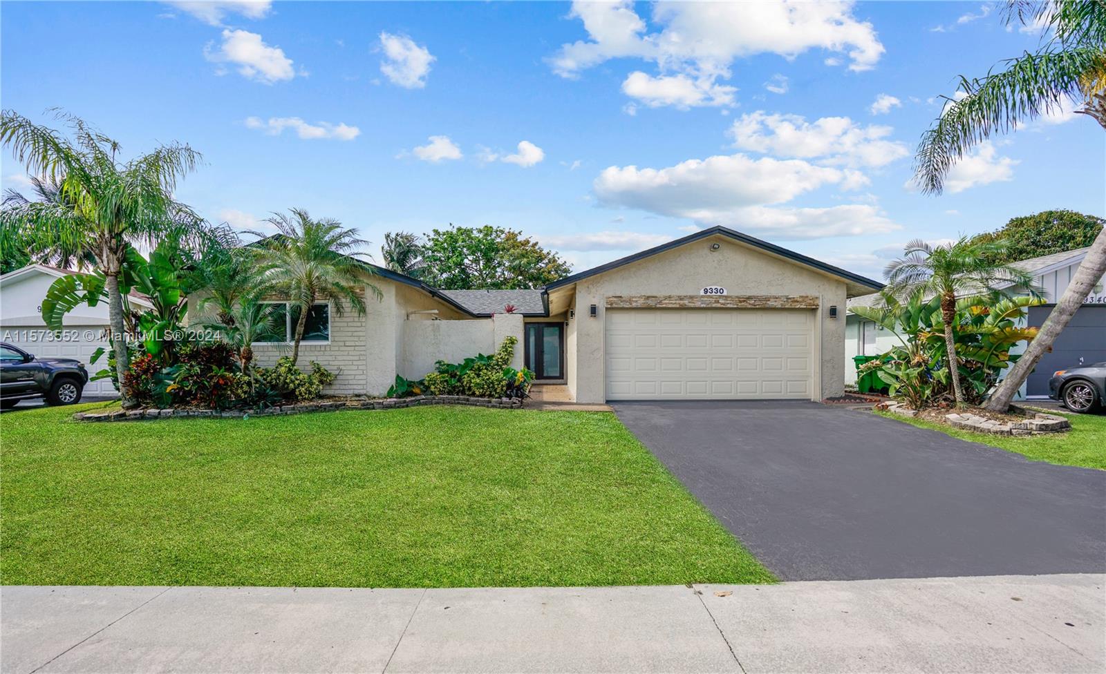 9330 NW 37th Mnr  For Sale A11573552, FL
