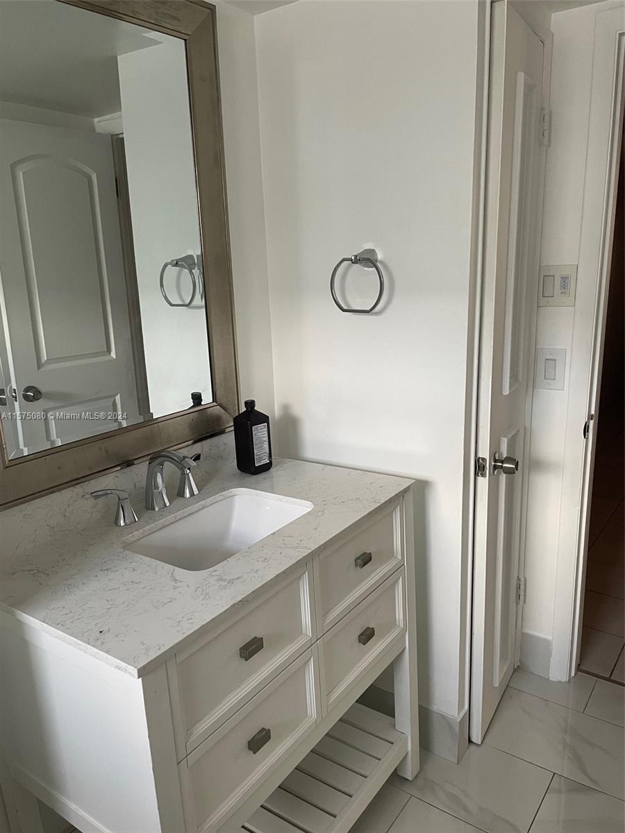 3700 Harrison St 4A, Hollywood, Florida 33021, 1 Bedroom Bedrooms, ,1 BathroomBathrooms,Residential,For Sale,3700 Harrison St 4A,A11575080