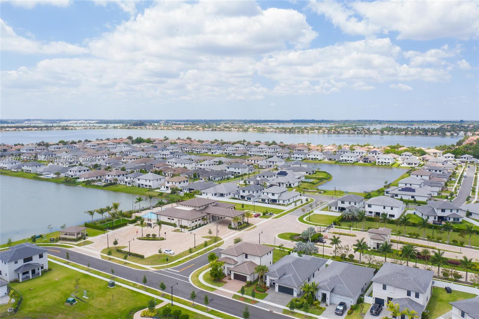 4176 SW 175th Ter, Miramar, Florida 33029, 3 Bedrooms Bedrooms, ,2 BathroomsBathrooms,Residential,For Sale,4176 SW 175th Ter,A11573418