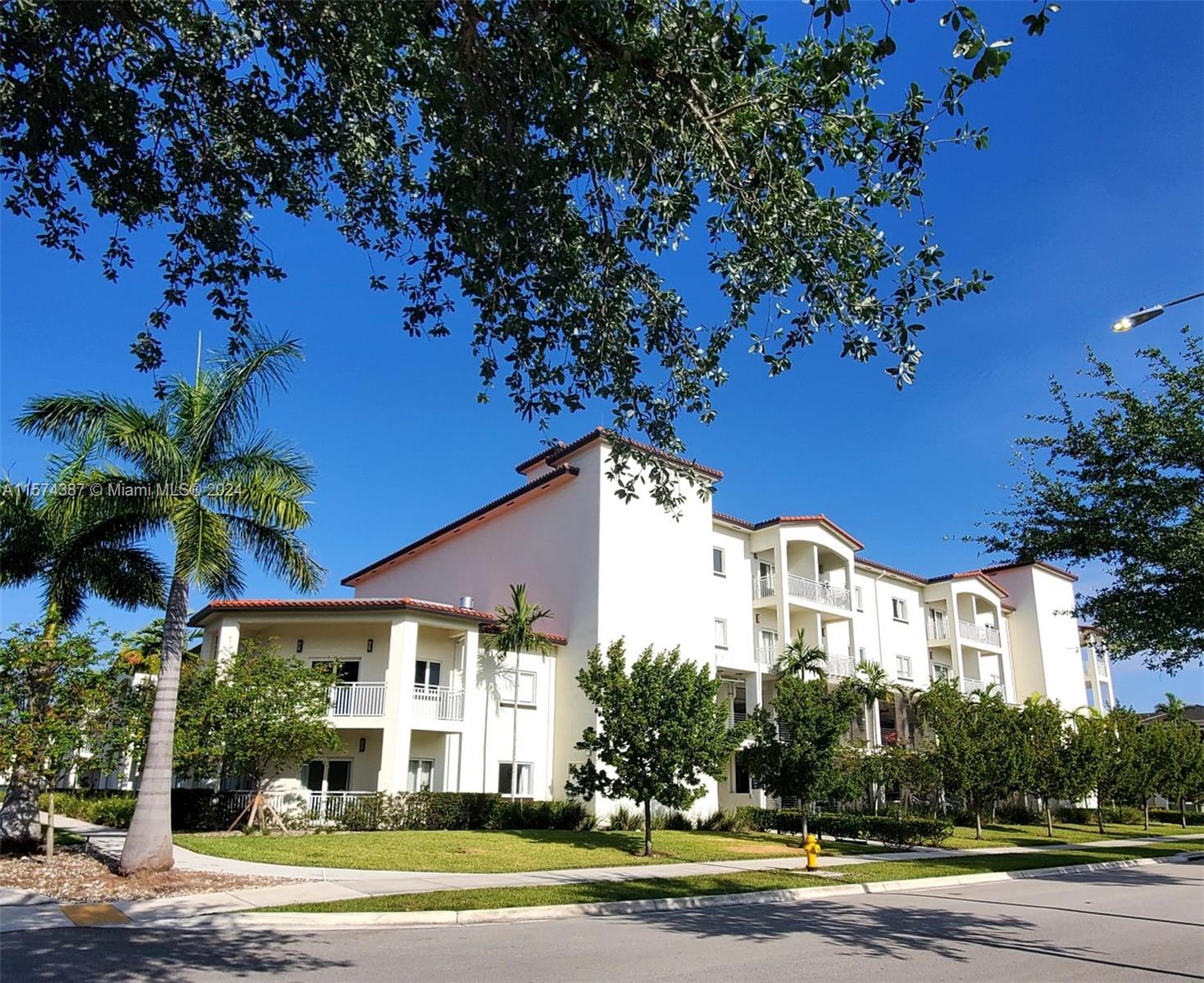 10950 NW 82nd St #216 For Sale A11574387, FL