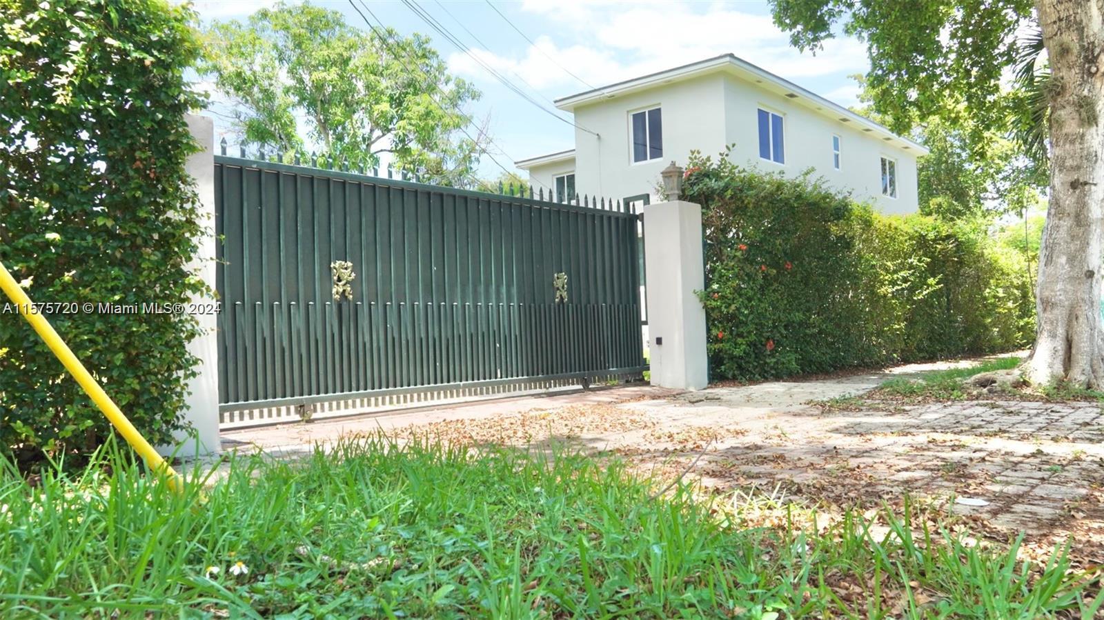 1252 SW 13th Ave 1254, Miami, Florida 33135, 2 Bedrooms Bedrooms, ,1 BathroomBathrooms,Residentiallease,For Rent,1252 SW 13th Ave 1254,A11575720