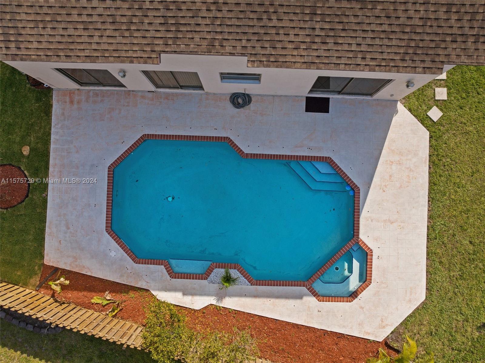 Listing Photo 18