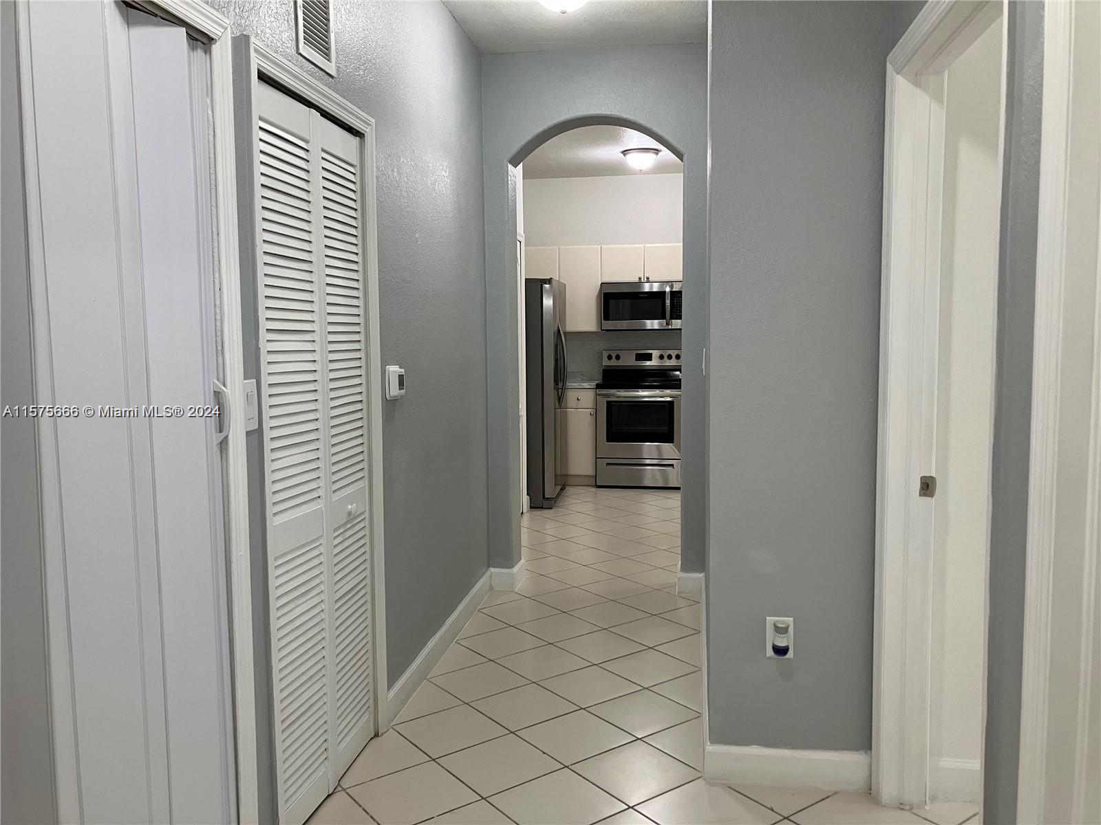 1661 SE 28th Street 107, Homestead, Florida 33035, 3 Bedrooms Bedrooms, ,2 BathroomsBathrooms,Residentiallease,For Rent,1661 SE 28th Street 107,A11575666