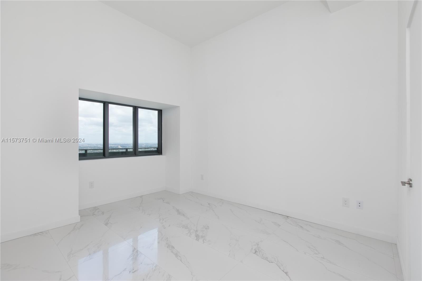 480 NE 31st St PH5101, Miami, Florida 33137, 4 Bedrooms Bedrooms, ,4 BathroomsBathrooms,Residentiallease,For Rent,480 NE 31st St PH5101,A11573751