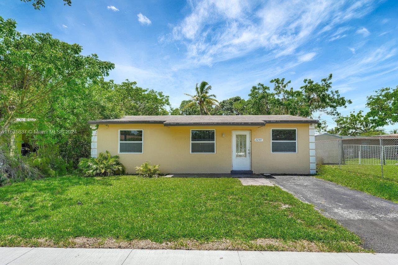 2244  Mayo St  For Sale A11575837, FL