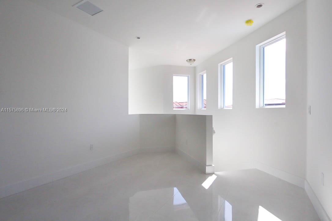 15631 SW 11th Ter, Miami, Florida 33194, 5 Bedrooms Bedrooms, ,4 BathroomsBathrooms,Residentiallease,For Rent,15631 SW 11th Ter,A11575896