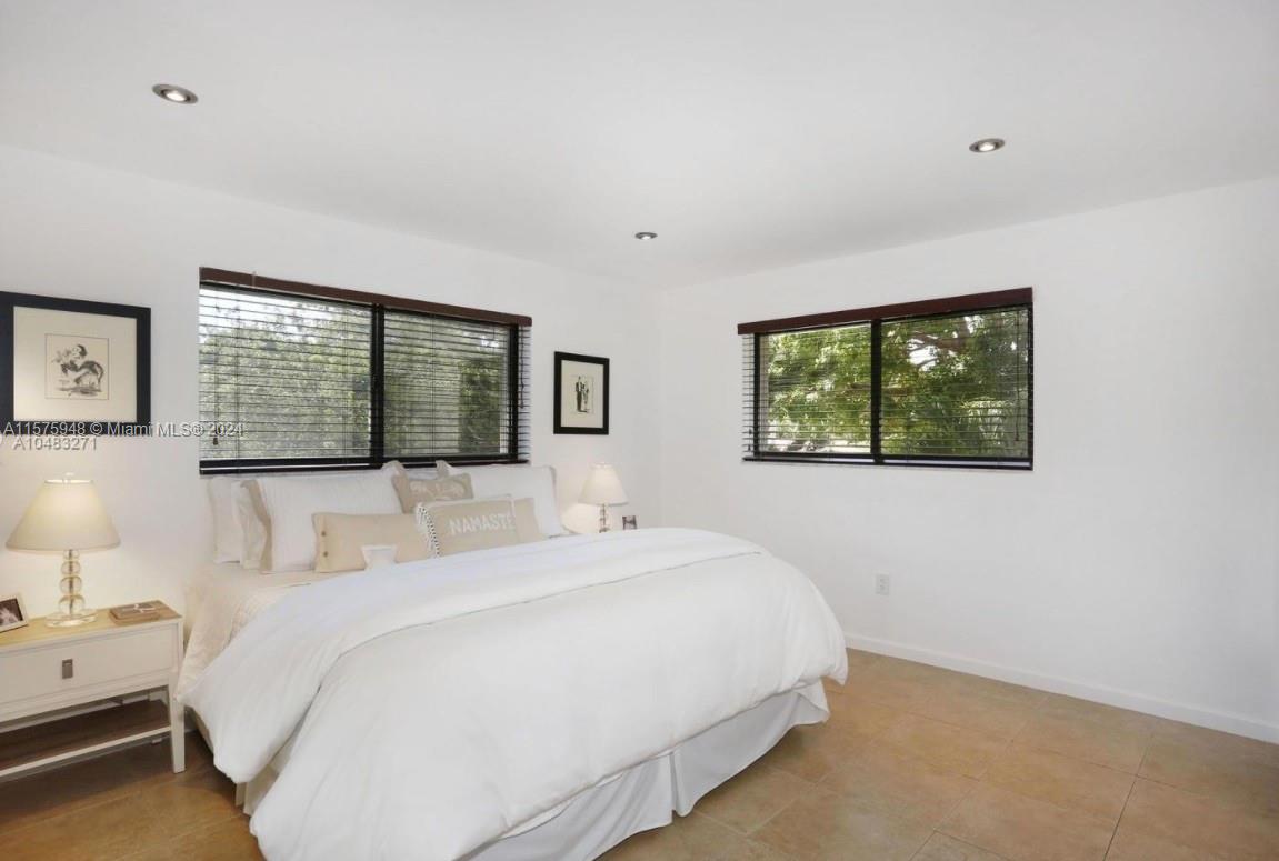 601 S Bird Rd 601, Coral Gables, Florida 33146, 2 Bedrooms Bedrooms, ,2 BathroomsBathrooms,Residentiallease,For Rent,601 S Bird Rd 601,A11575948