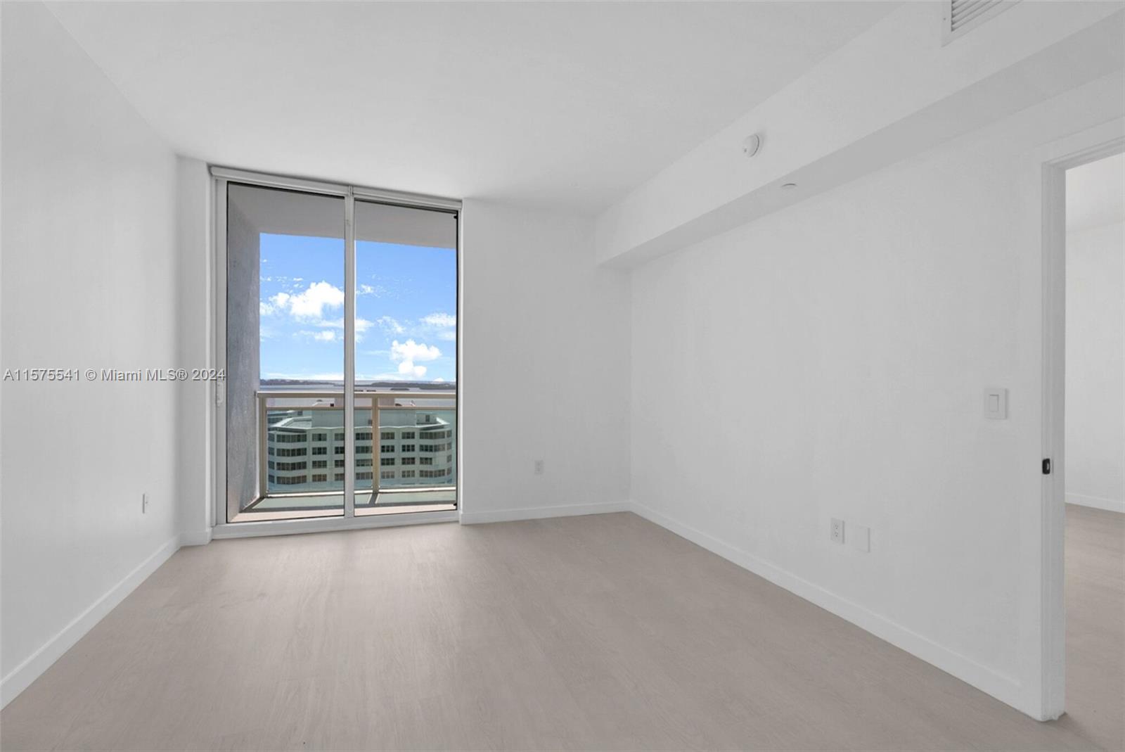 951 Brickell Ave 2206, Miami, Florida 33131, 2 Bedrooms Bedrooms, ,2 BathroomsBathrooms,Residentiallease,For Rent,951 Brickell Ave 2206,A11575541