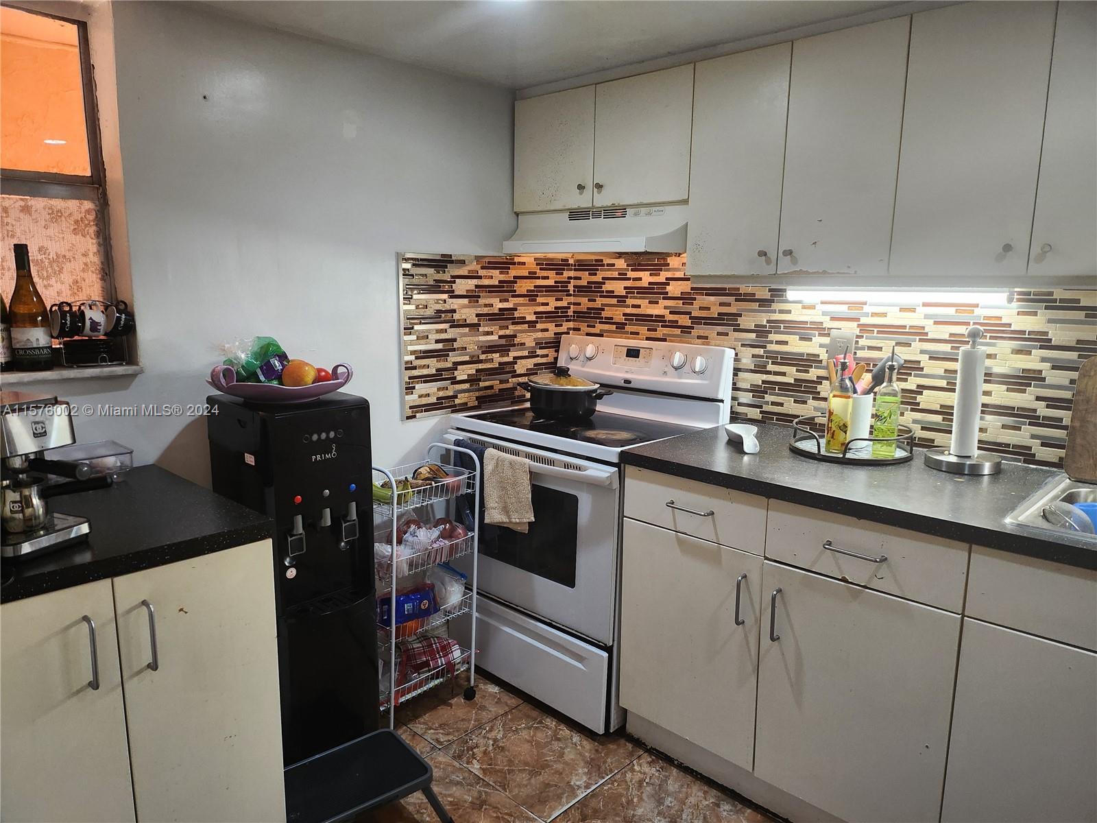 1910 W 56th St 3122, Hialeah, Florida 33012, 3 Bedrooms Bedrooms, ,2 BathroomsBathrooms,Residentiallease,For Rent,1910 W 56th St 3122,A11576002