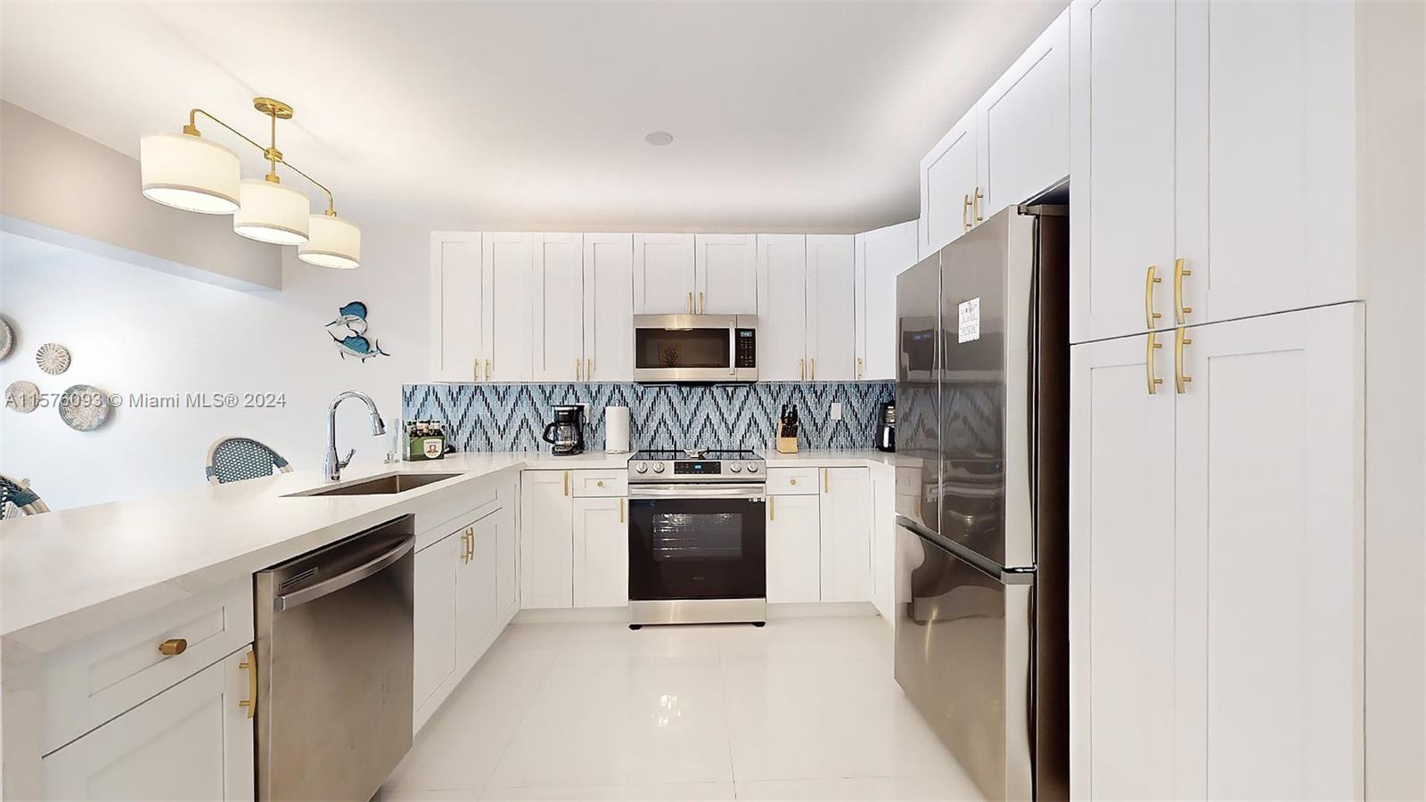 1201 S Citrus Isle 1-2, Fort Lauderdale, Florida 33315, 4 Bedrooms Bedrooms, ,4 BathroomsBathrooms,Residentiallease,For Rent,1201 S Citrus Isle 1-2,A11576093