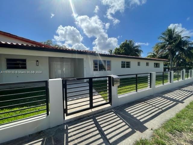 2710 SW 31st Ave  For Sale A11576133, FL