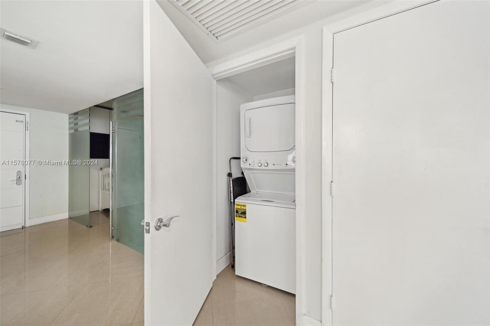 1830 S Ocean Dr 1701, Hallandale Beach, Florida 33009, 3 Bedrooms Bedrooms, ,3 BathroomsBathrooms,Residentiallease,For Rent,1830 S Ocean Dr 1701,A11576077
