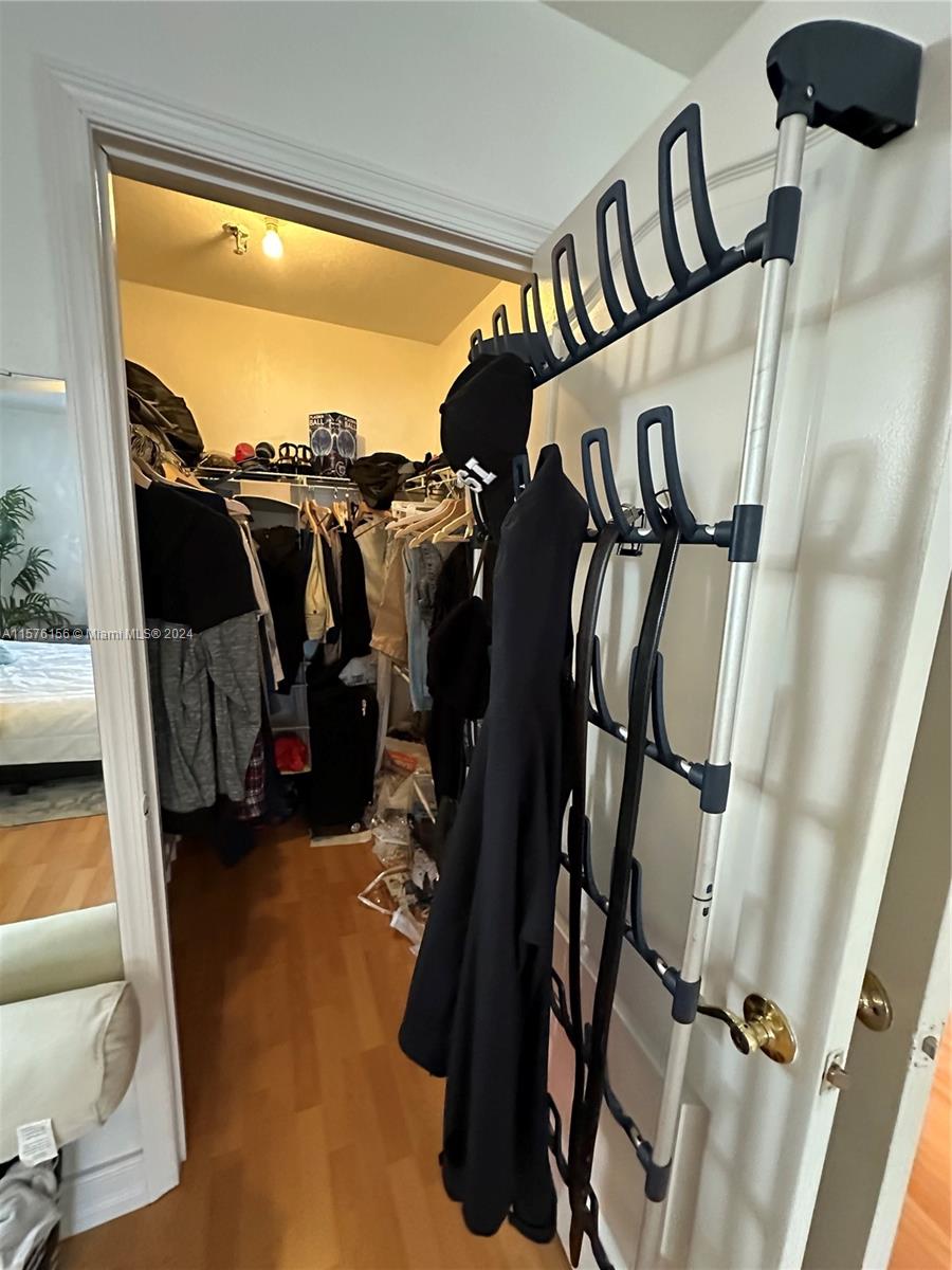 677 NE 24th St 303, Miami, Florida 33137, 1 Bedroom Bedrooms, ,1 BathroomBathrooms,Residentiallease,For Rent,677 NE 24th St 303,A11576156
