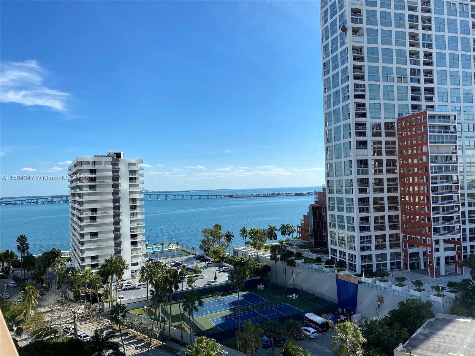 Amazing opportunity to own an exclusive unit in Brickell East Building in the heart of Brickell. 3 units per floor in a boutique building, with 24/7 concierge, beautiful pool/bbq area, and full gym. This unit has 180 degree amazing City and Bay views with 3 bedrooms and 2 full baths. 40-year Recertification pending.
UNIT IS OWNER OCCUPIED AND REQUIRES 24 HOUR NOTICE FOR SHOWING REQUESTS - TEXTS ONLY PLEASE.