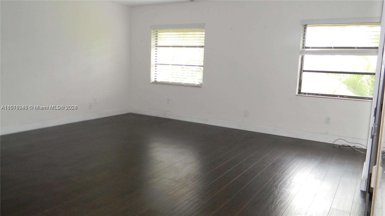 8855 SW 62nd Ter 10J, Miami, Florida 33173, 2 Bedrooms Bedrooms, ,3 BathroomsBathrooms,Residentiallease,For Rent,8855 SW 62nd Ter 10J,A11576246