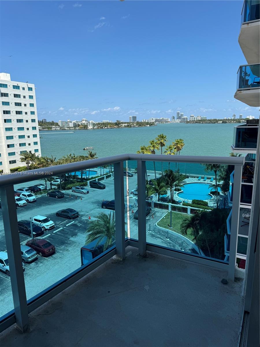 7501 E Treasure Dr #6L For Sale A11575831, FL