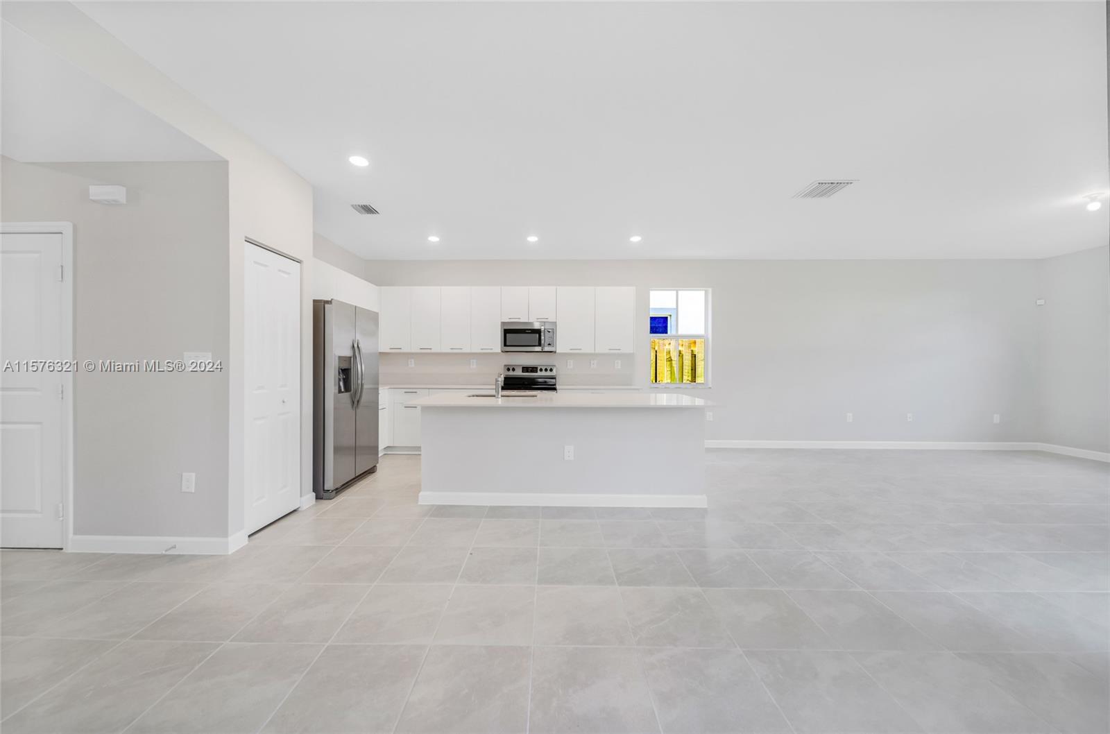 2373 NW 130, Miami, Florida 33167, 3 Bedrooms Bedrooms, ,2 BathroomsBathrooms,Residentiallease,For Rent,2373 NW 130,A11576321