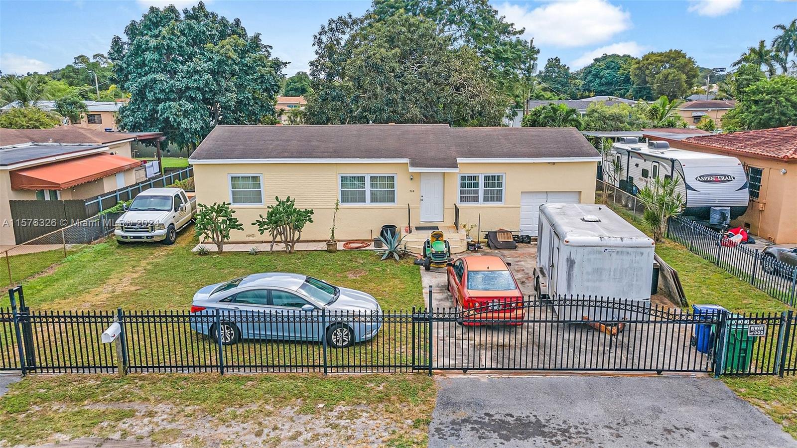Listing Photo 1