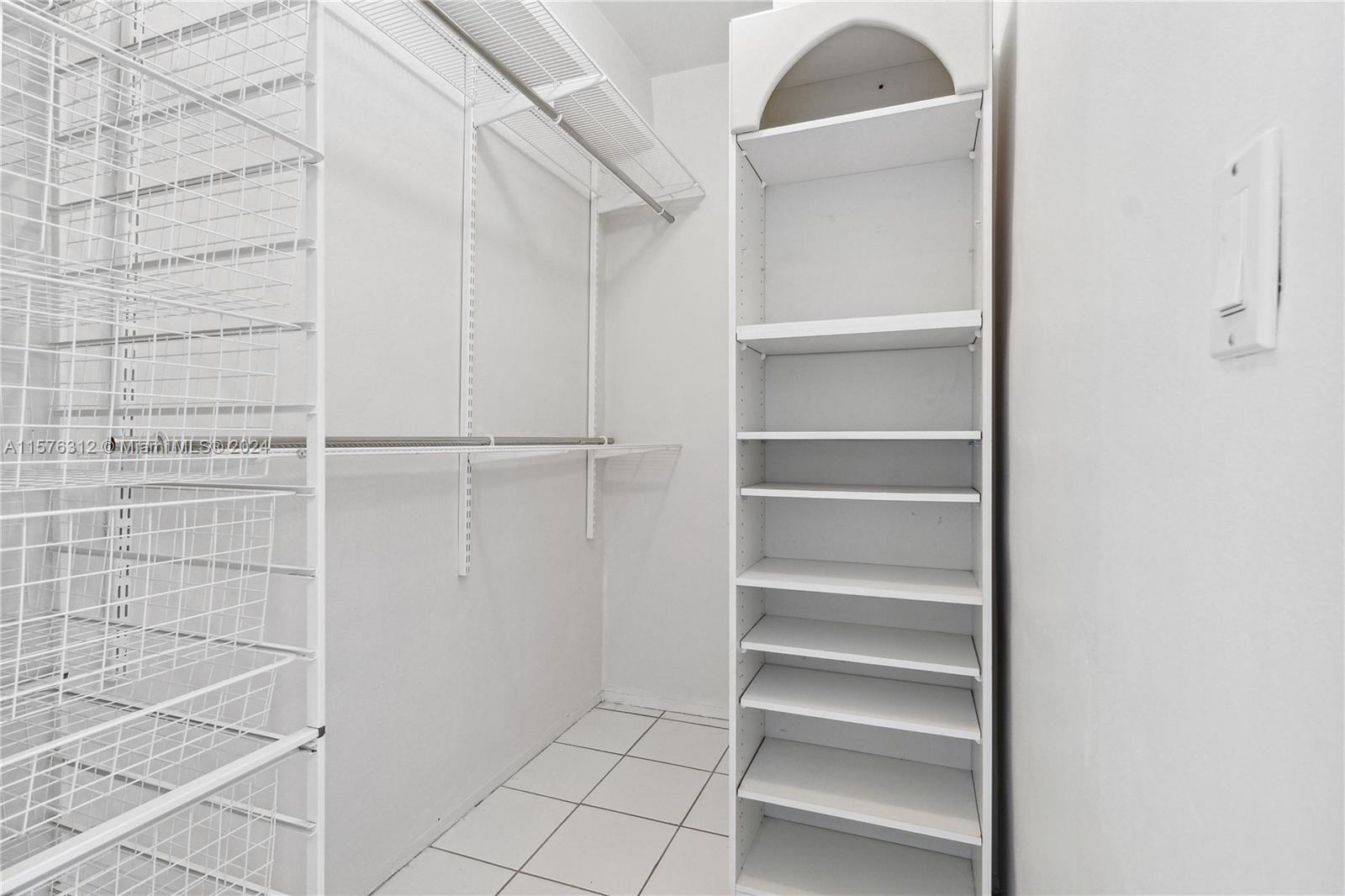 1430 Brickell Bay Dr PH1, Miami, Florida 33131, ,1 BathroomBathrooms,Residentiallease,For Rent,1430 Brickell Bay Dr PH1,A11576312