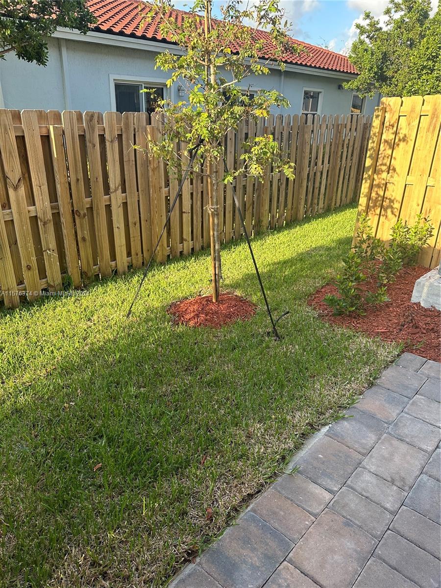 533 NE 1st Dr, Florida City, Florida 33034, 3 Bedrooms Bedrooms, ,3 BathroomsBathrooms,Residentiallease,For Rent,533 NE 1st Dr,A11576374