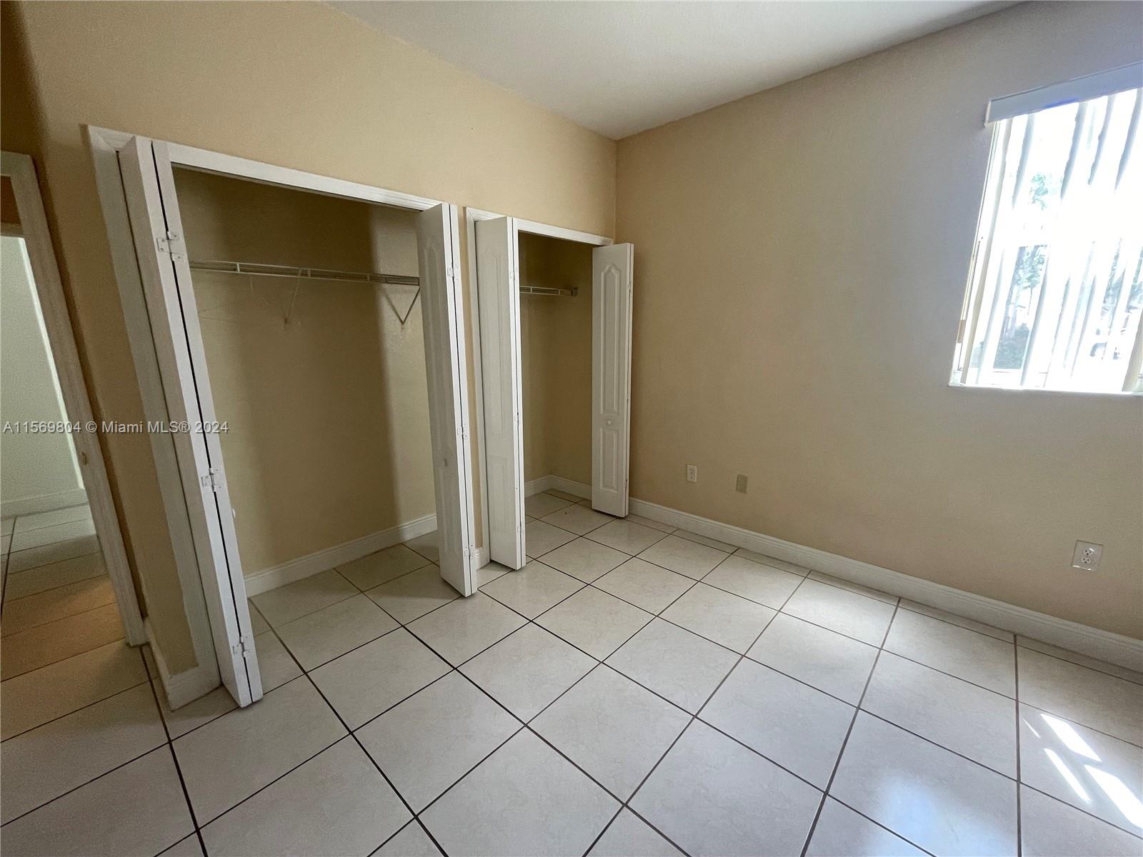 1666 SE 27th Ct 100, Homestead, Florida 33035, 3 Bedrooms Bedrooms, ,2 BathroomsBathrooms,Residentiallease,For Rent,1666 SE 27th Ct 100,A11569804