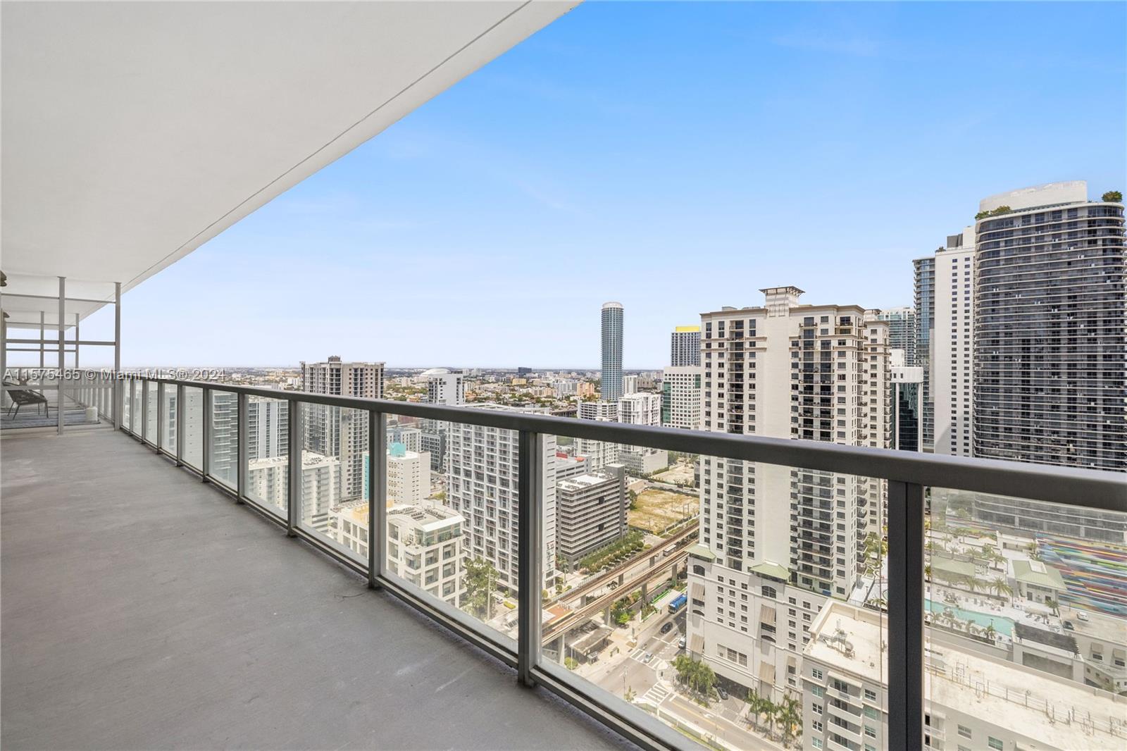 AXIS 3323N - In the vibrant heart of Brickell you’ll find this high-floor, spectacular split-design 2/2 unit with high ceilings and brand new flooring throughout. Best open urban views you can find. Wall-to-wall, floor-to-ceiling glass. Ample balcony with access from both bedrooms + the living area. 
One Assigned Parking. Centrally located building filled with amenities (2 pools, State of the art gym, Business center) No need to drive, you’ll be surrounded with the best entertainment, dining, and retail venues possible within immediate reach. Available April from 30th.
