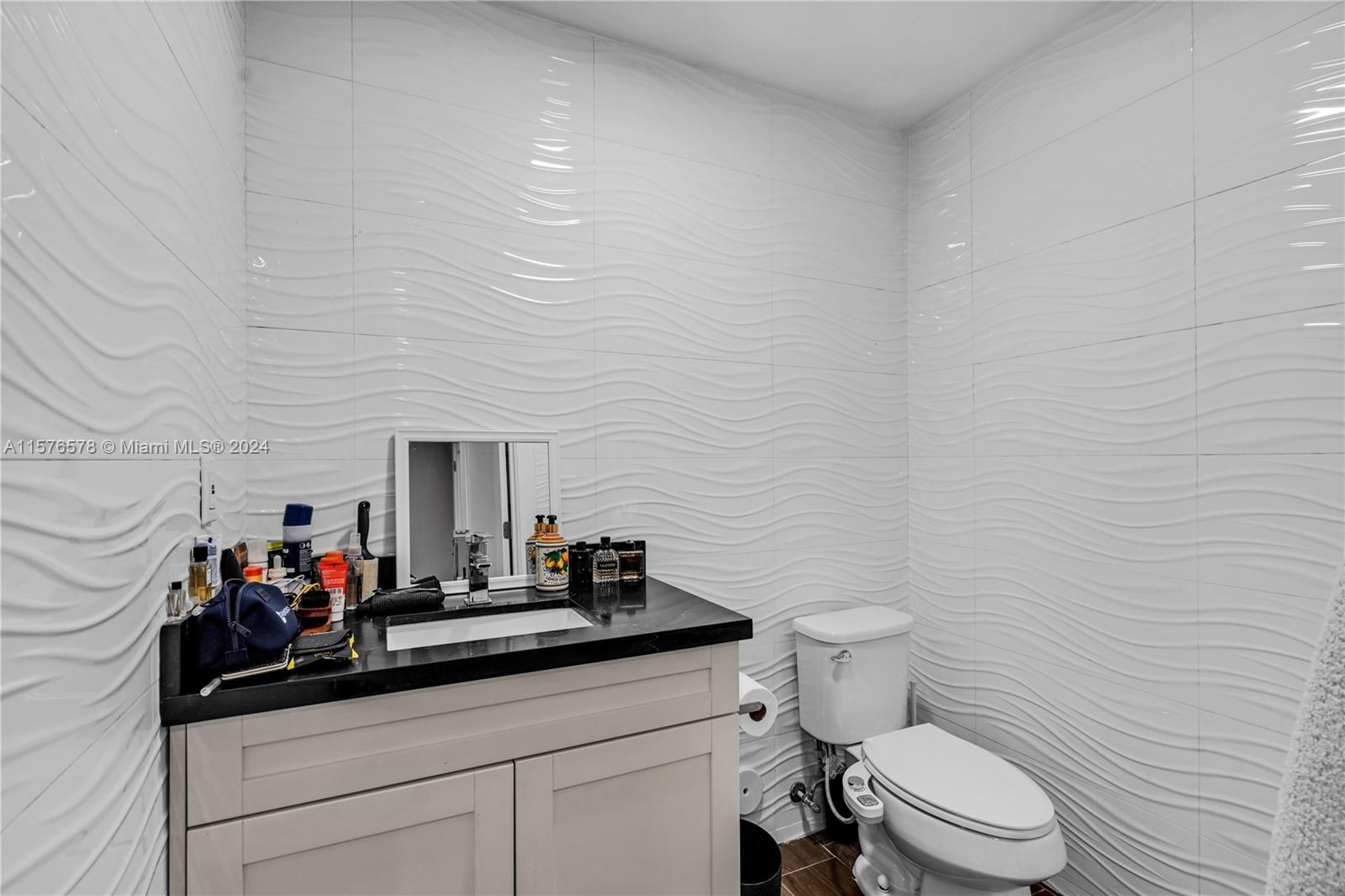 9137 NW 33rd St, Doral, Florida 33172, 4 Bedrooms Bedrooms, ,3 BathroomsBathrooms,Residential,For Sale,9137 NW 33rd St,A11576578