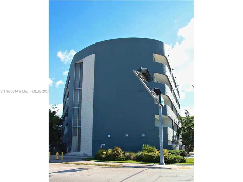 2694  INAGUA AV #304 For Sale A11573644, FL