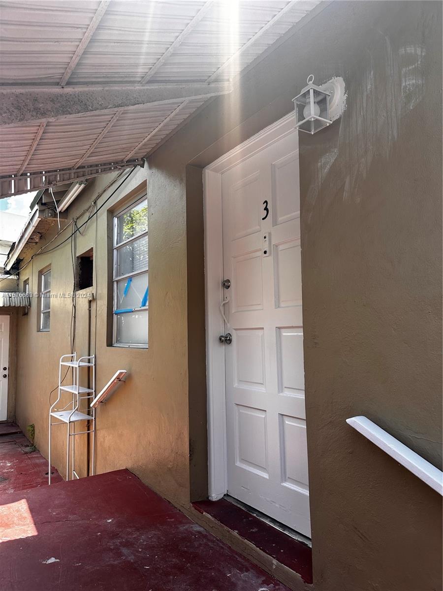1866 SW 25th Ter 3, Miami, Florida 33133, ,1 BathroomBathrooms,Residentiallease,For Rent,1866 SW 25th Ter 3,A11576663