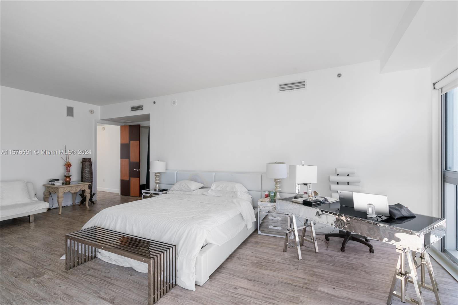 500 Brickell Ave PH-4, Miami, Florida 33131, 3 Bedrooms Bedrooms, ,3 BathroomsBathrooms,Residentiallease,For Rent,500 Brickell Ave PH-4,A11576691