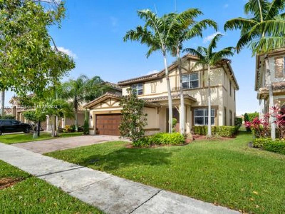 8561  Lakeside Dr  For Sale A11575133, FL