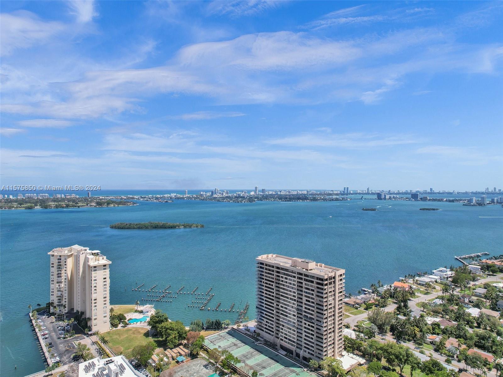11113 Biscayne Blvd 657, Miami, Florida 33181, 3 Bedrooms Bedrooms, ,3 BathroomsBathrooms,Residential,For Sale,11113 Biscayne Blvd 657,A11575850