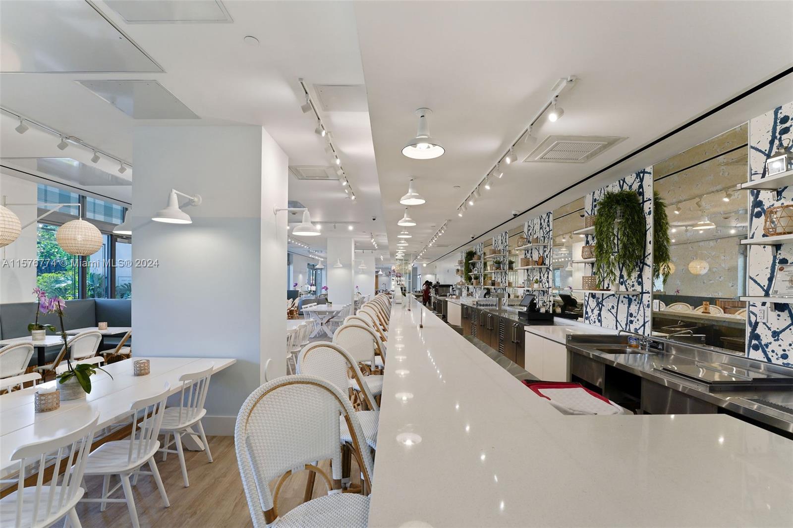 1500 Bay Rd S-1404, Miami Beach, Florida 33139, 1 Bedroom Bedrooms, ,1 BathroomBathrooms,Residentiallease,For Rent,1500 Bay Rd S-1404,A11576774