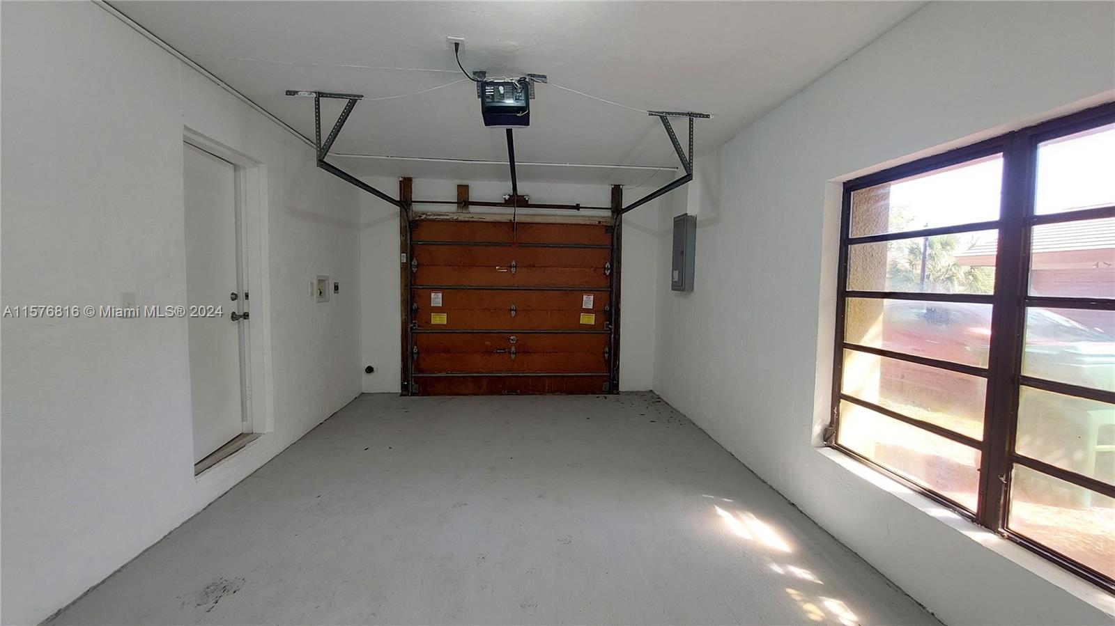 Listing Photo 17