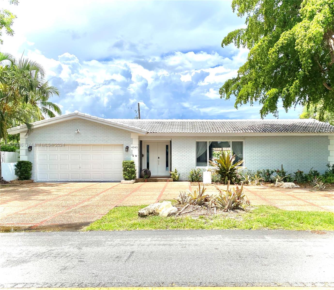 4345 NE 22nd Ave  For Sale A11577336, FL