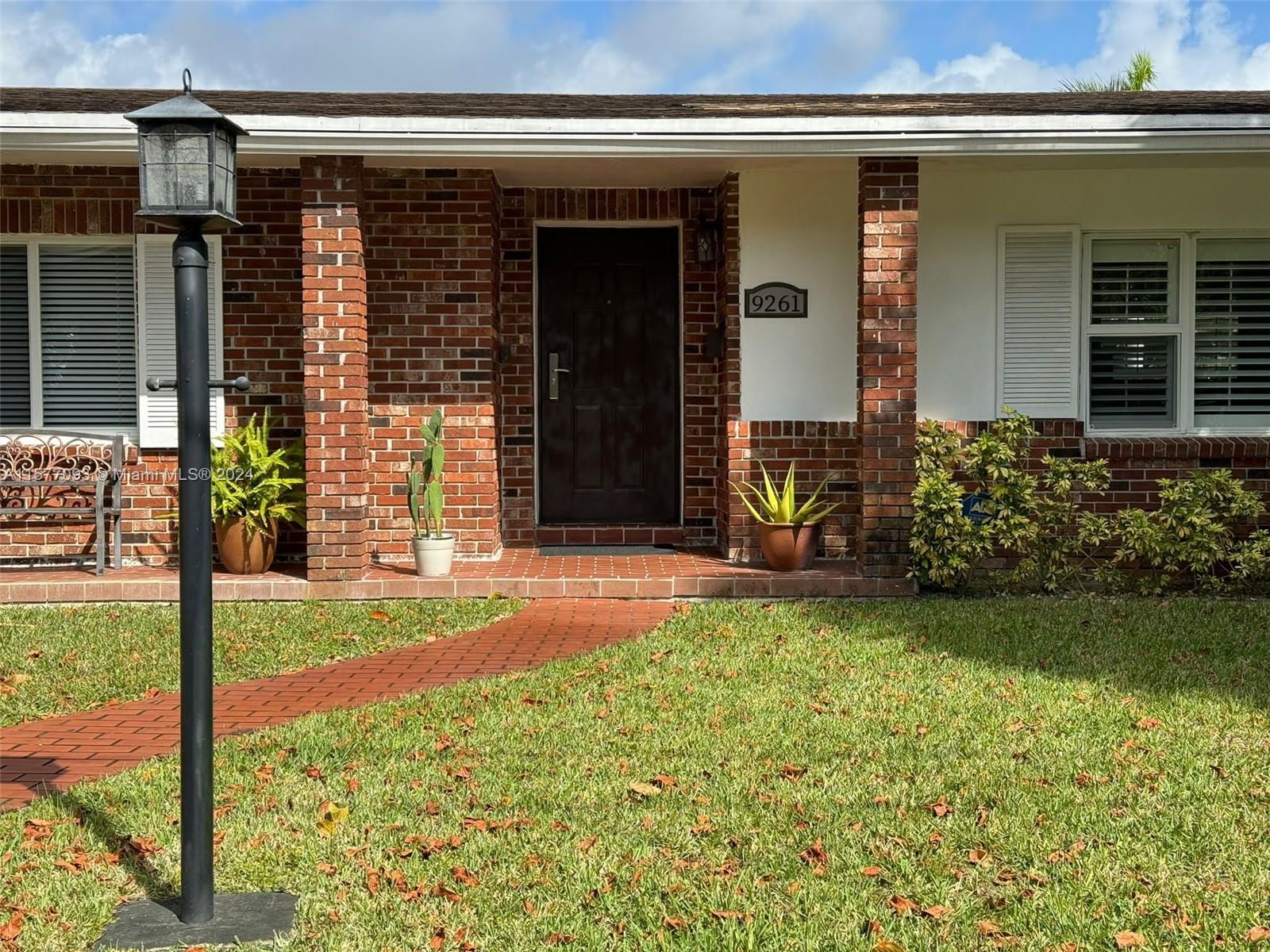 9261 SW 88th Ter  For Sale A11577093, FL