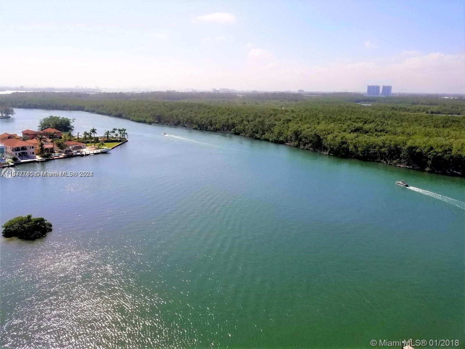 Apartamento à Venda in Sunny Isles Beach, FL