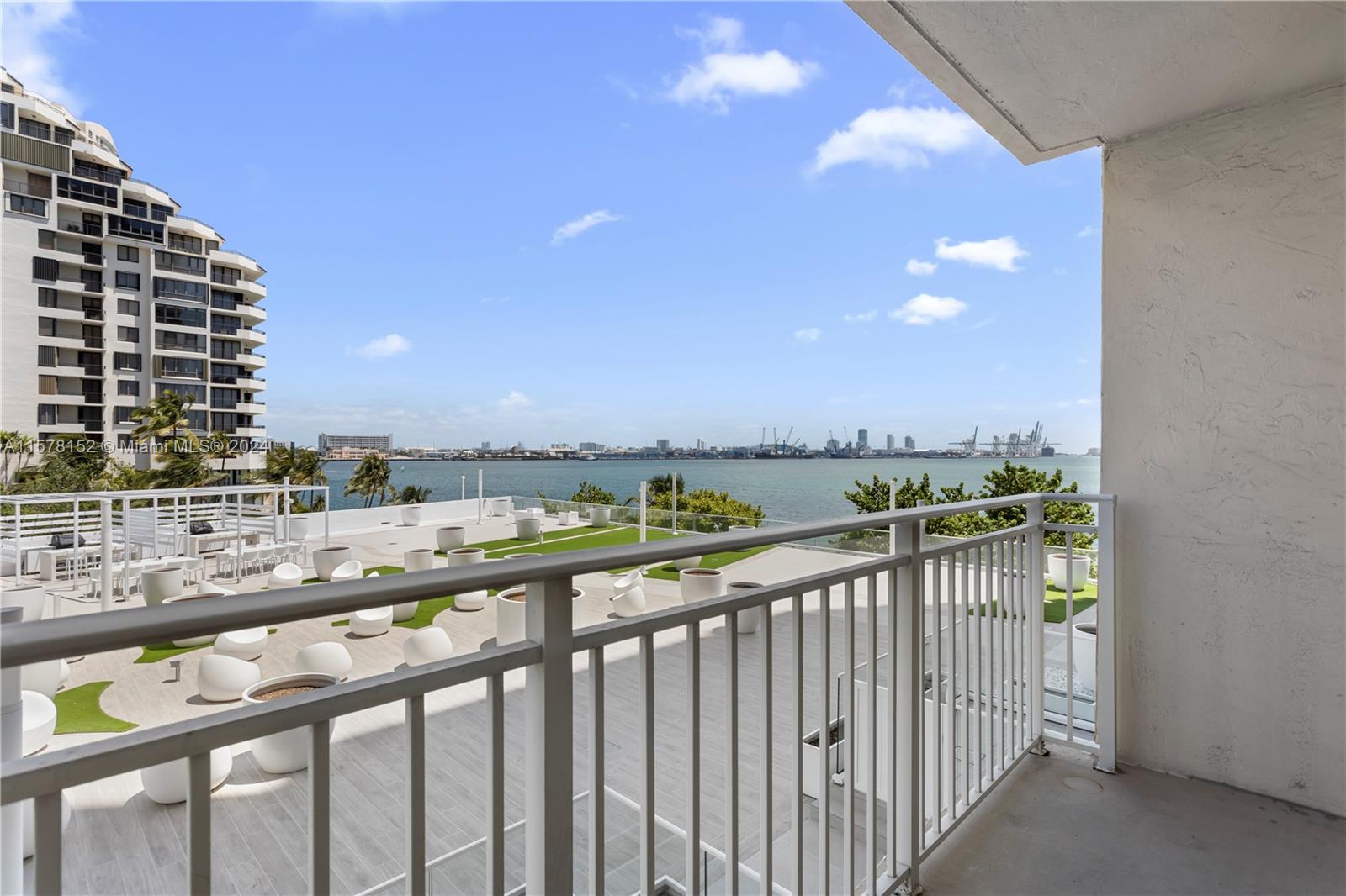 Discover serenity in this renovated 1-bed, 1-bath with Tub apartment with a spacious balcony perfect for relaxation while you enjoy the captivating bay views  at  Isola, Brickell Key. The Building  boasts world-class amenities including tennis courts/ Embrace the coveted lifestyle of Brickell Key with convenience, sophistication, and breathtaking vistas. Your dream home awaits. Easy to show