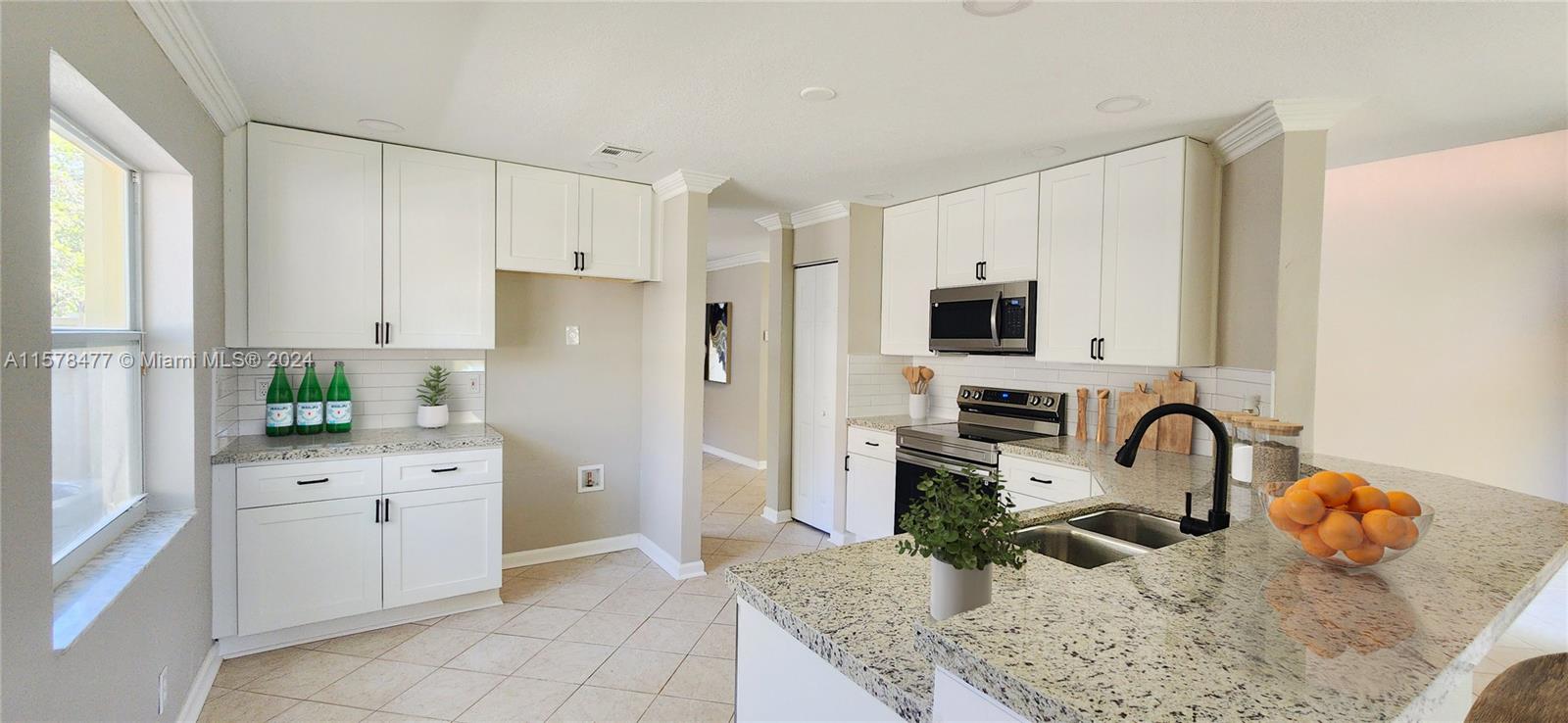 Listing Photo 11