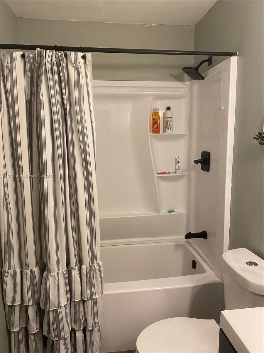 Listing Photo 14