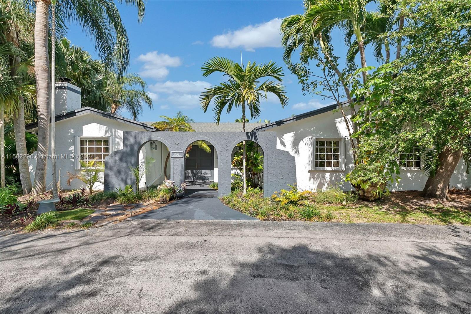 Welcome to your dream home in the prestigious guard gated neighborhood of Kings Bay located in south Coral Gables. This well-loved home boasts 4 bdrms/ 3 baths, w/ 2 primary suites & is ready for your personal touch. Enter into the over-sized family rm w/ lots of natural light coming through French doors which lead to the expansive screened patio w/ pool. Kitchen features newer appliances. Large 15,000 sq ft corner lot provides ample space to park vehicles/golf cart/boat/trailer. In this private community, you have access to Deering Bay's boat ramp & marina leading to beautiful Biscayne Bay, no bridges. The location is unbeatable, w/ top-rated public & private schools nearby. Don't miss out on the opportunity to own this incredible property in one of the most sought-after neighborhoods.