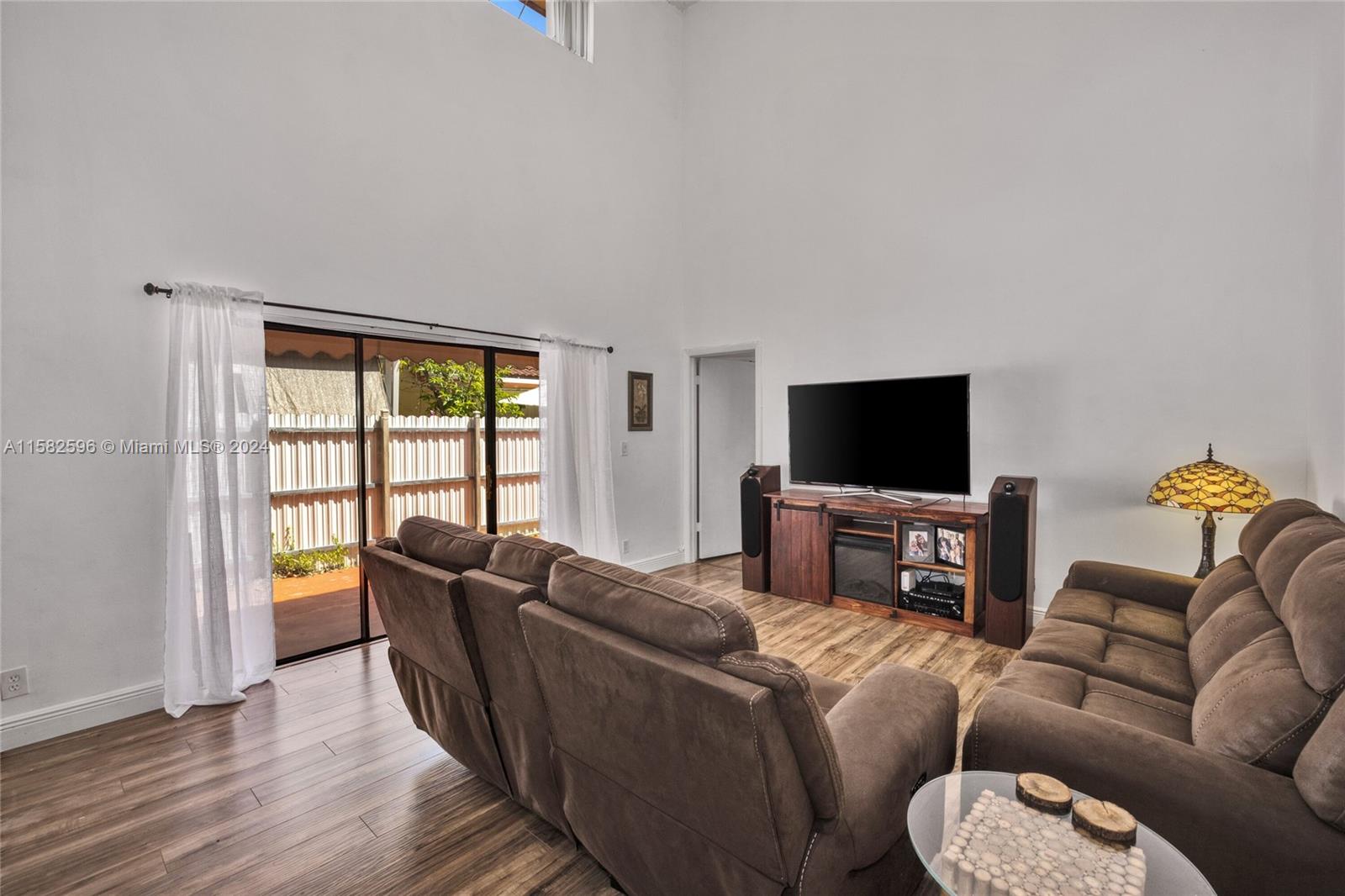 Listing Photo 14