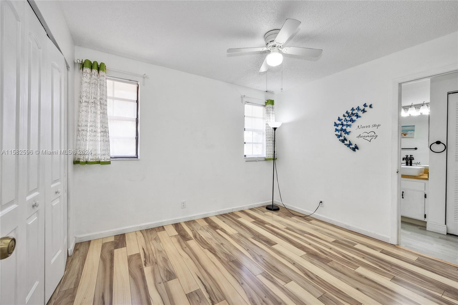 Listing Photo 16