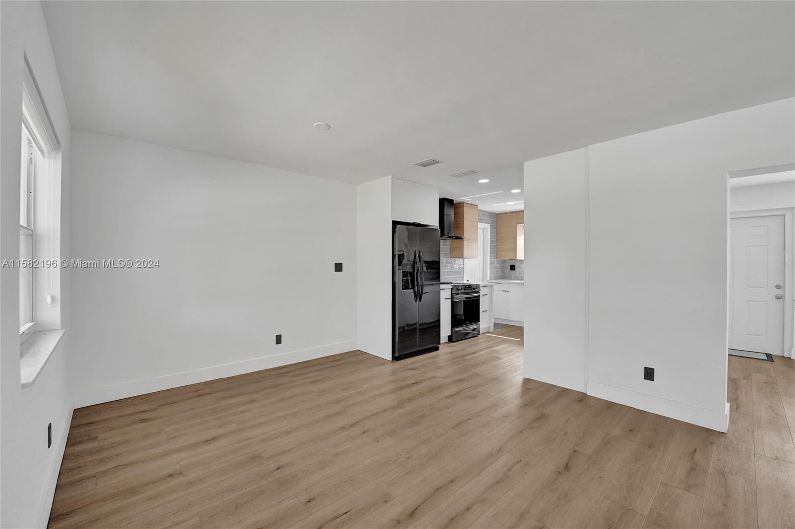 Listing Photo 28