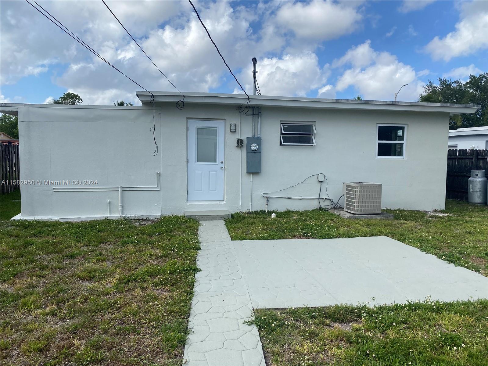 Listing Photo 11