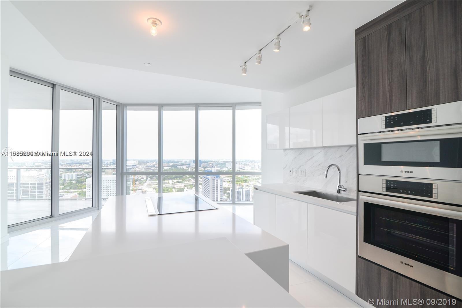 Tenants in place . Available from Jun 1. 1bed plus den with two full bath condo with private elevator and foyer at Paramount Miami World Centre. Features include: 10 ft high ceilings, floor to ceiling windows, state of the art kitchen with Bosch and Sub Zero appliances, white tile floors, custom closets, black out blinds and more. Have access to amazing amenities including boxing, soccer, state of the art gym, 3 pools, basketball and more