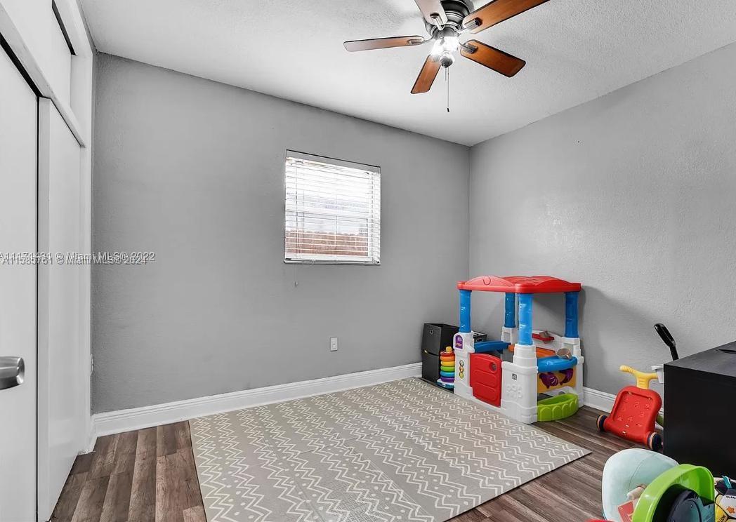 Listing Photo 17