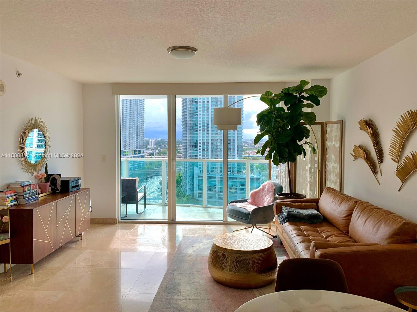 Experience luxurious urban living in this stunning one-bedroom unit perched on the 22nd floor, boasting breathtaking views of the river and city skyline. Embrace the convenience of a prime location in Brickell, with proximity to Brickell City Centre's vibrant shopping and dining scene. The spacious floor plan offers ample comfort, complemented by modern amenities including a multi-level gym, jacuzzi, pool, and 24-hour valet and concierge services. Plus, enjoy the convenience of assigned garage parking. Elevate your lifestyle with this captivating residence, where every day is filled with elegance and convenience.