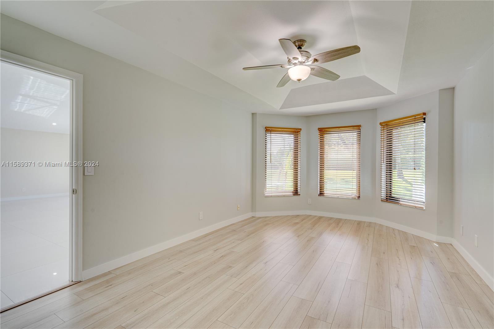 Listing Photo 9