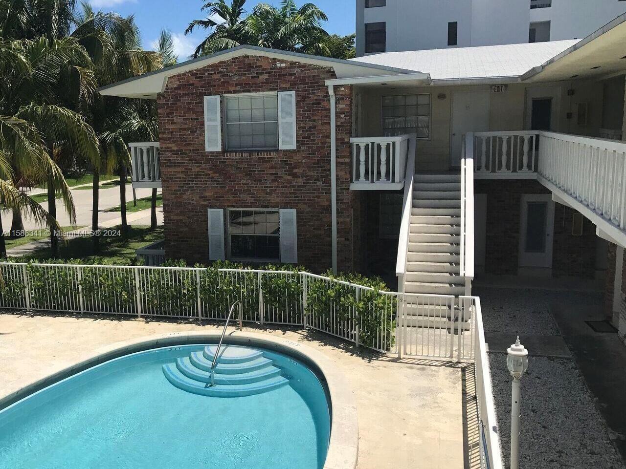 ONLY SHORT TERM RENTAL - $1,050/WEEK - $150/DAY – TWO DAYS MINIMUM RENTAL. Beautiful apartment, totally remodeled. Steps away from the beach, supermarket, shops and restaurants. Bedroom has a king size bed with walk in closet, cable TV. Living room has 2 day beds sofas (twin size) and a pull out bed (also twin) cable, Wi fi, TV. Just remoleded bathroom. Dining room table for 4 with winw rack. New kitchen with full appliances, including diswasher, washer and drier. Small building with pool. Unit is located at ground level in front of the pool. One parking space.